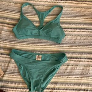 Patagonia S blue-green bikini, racer back, bra liners, medium coverage